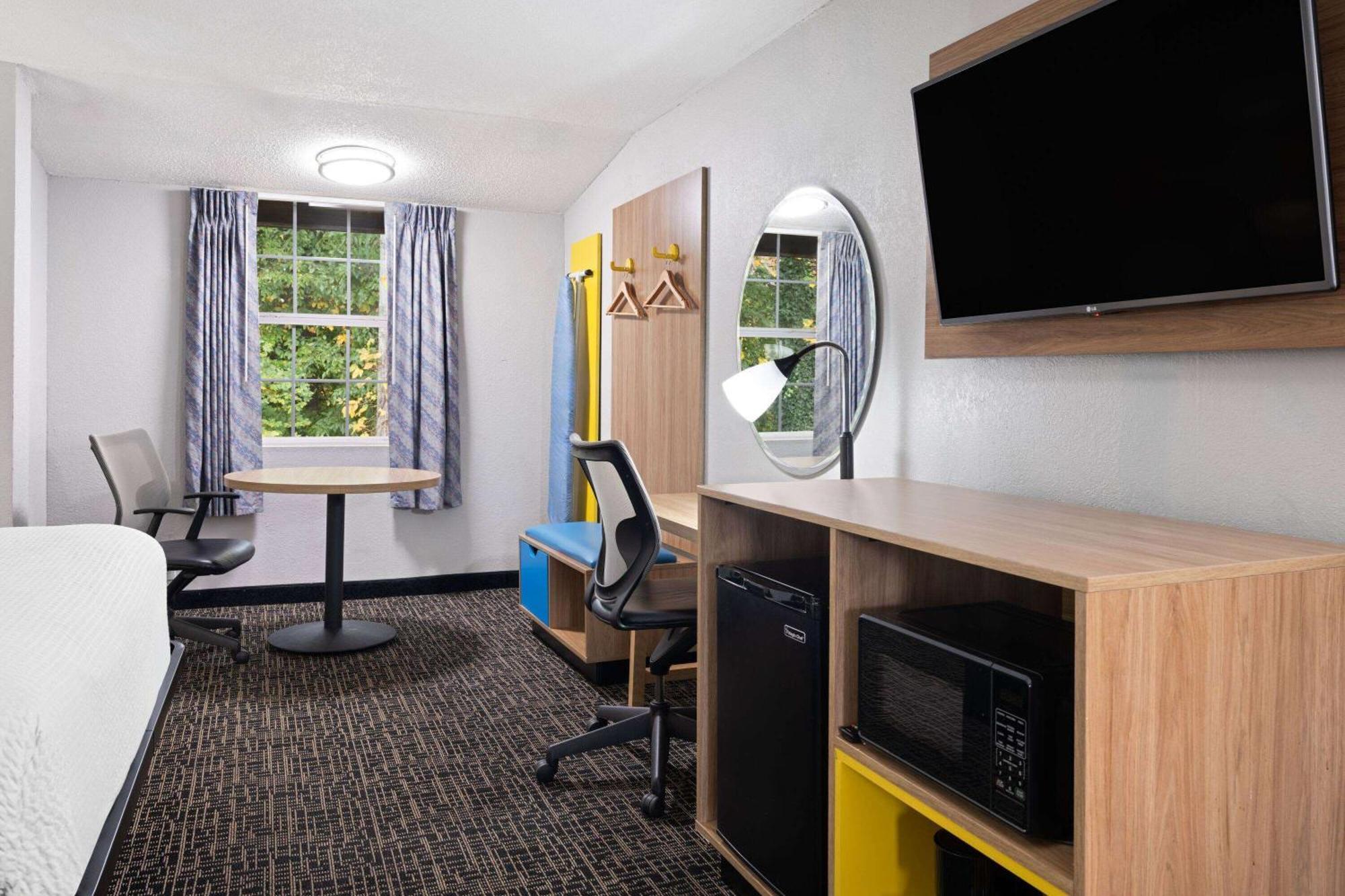Days Inn By Wyndham Salisbury, Nc ภายนอก รูปภาพ