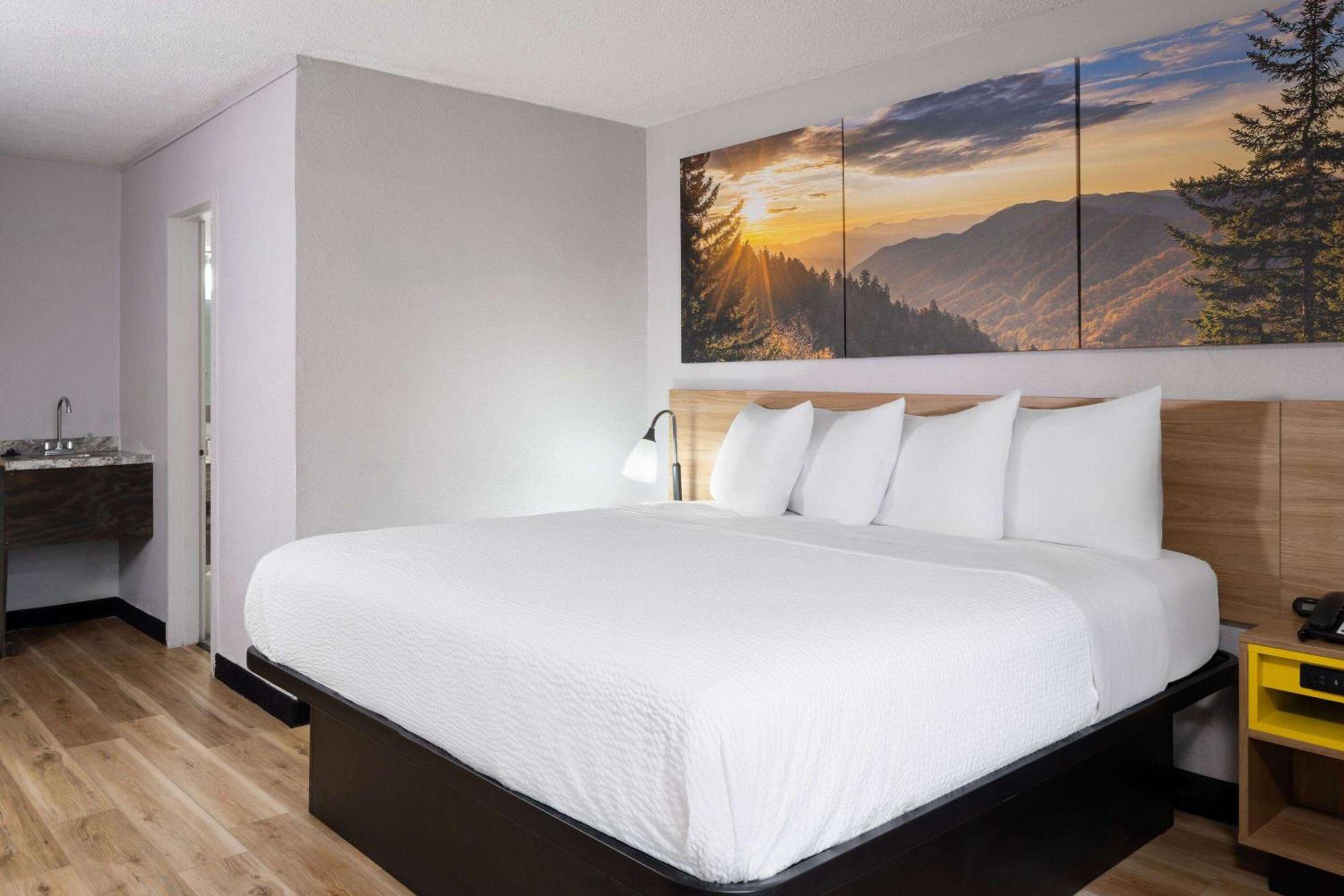Days Inn By Wyndham Salisbury, Nc ภายนอก รูปภาพ