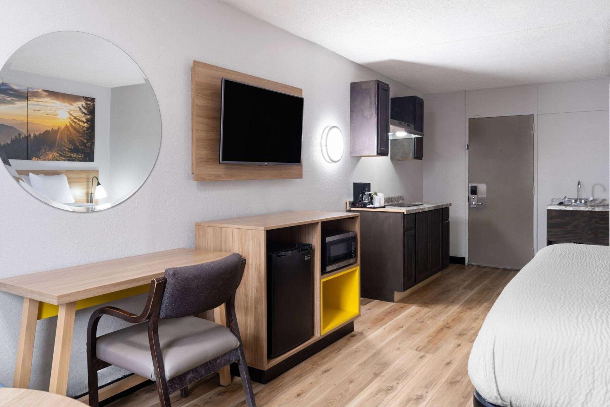 Days Inn By Wyndham Salisbury, Nc ภายนอก รูปภาพ
