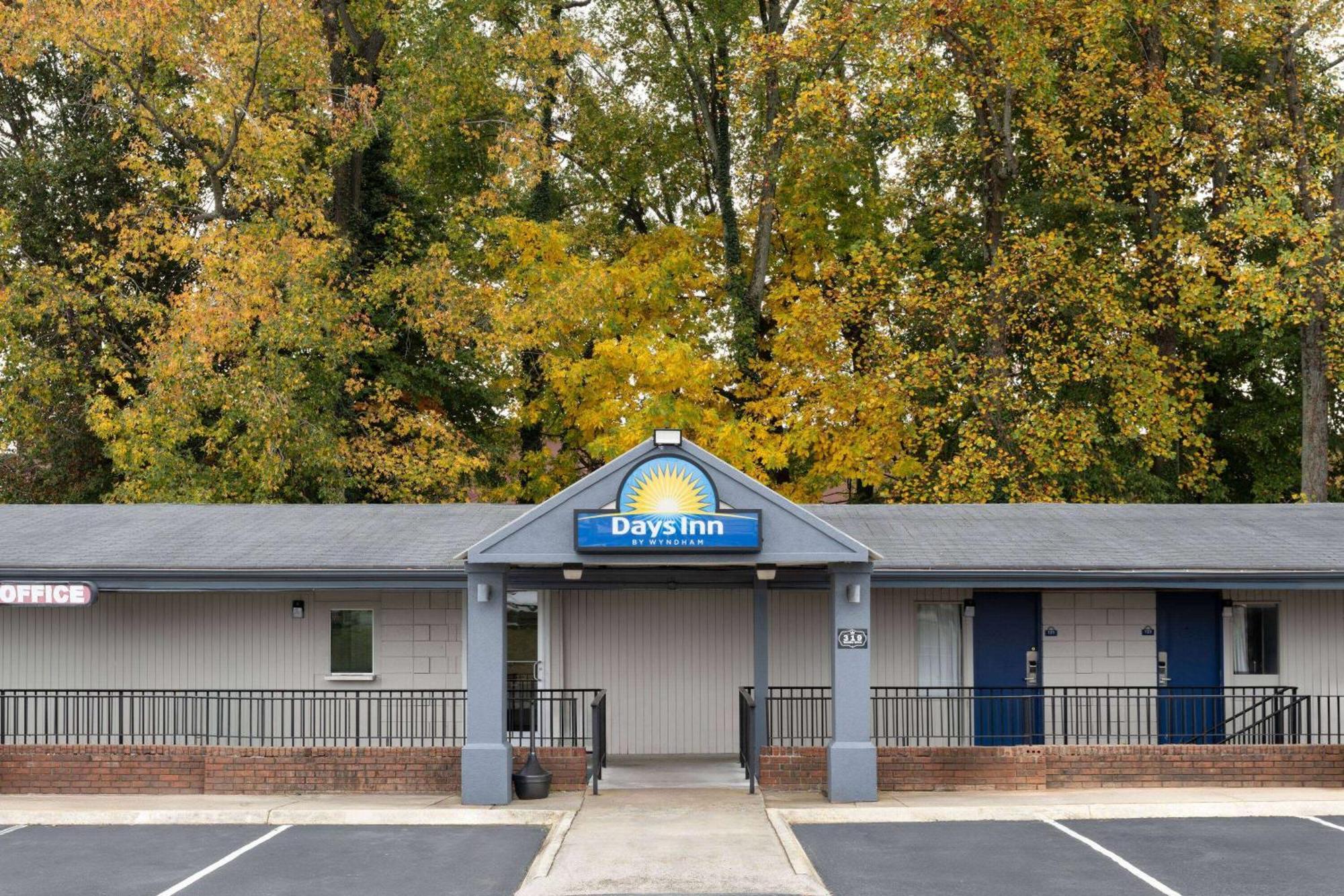 Days Inn By Wyndham Salisbury, Nc ภายนอก รูปภาพ